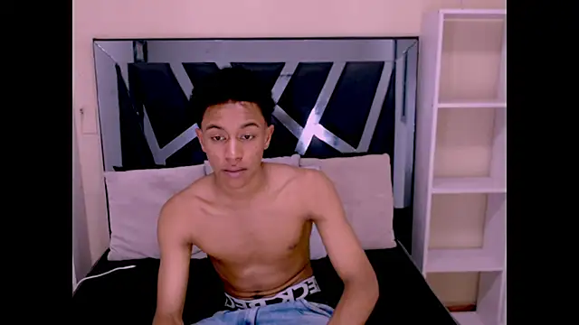 Rocco Grey online show from 10/03/25, 08:17