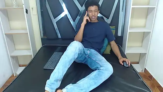 Rocco Grey online show from 10/09/25, 07:12