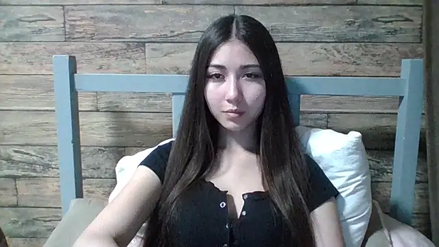 Virginia Hicks online show from 09/17/25, 05:36