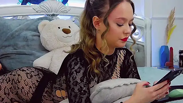 EvaMenders online show from 11/29/25, 05:27