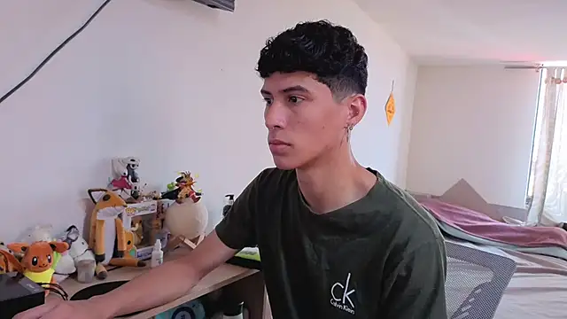 LuClawthorne  online show from 03/19/26, 03:27