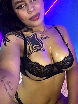 SophiaAlvarez online show from 12/05/25, 08:27