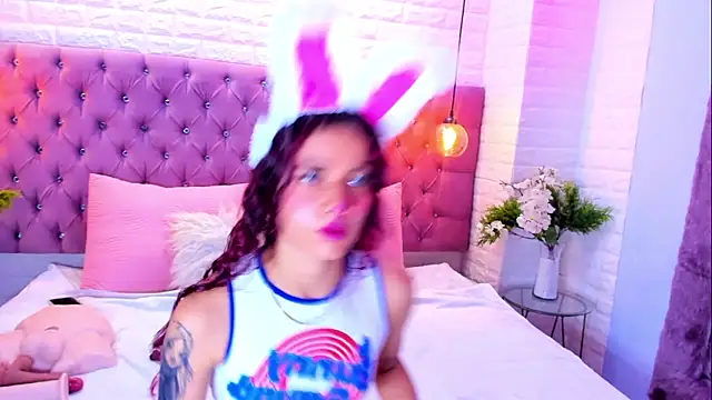 amber sparkle online show from 09/13/25, 12:38