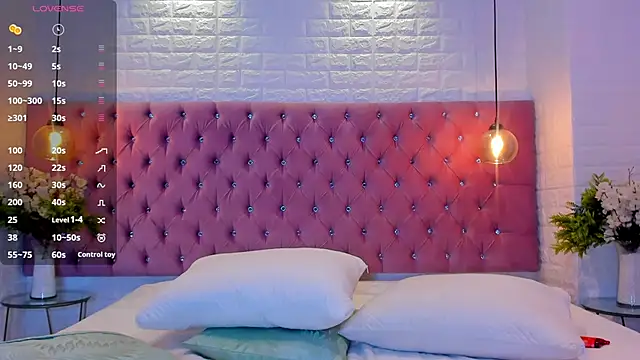 amber sparkle online show from 11/26/25, 12:28