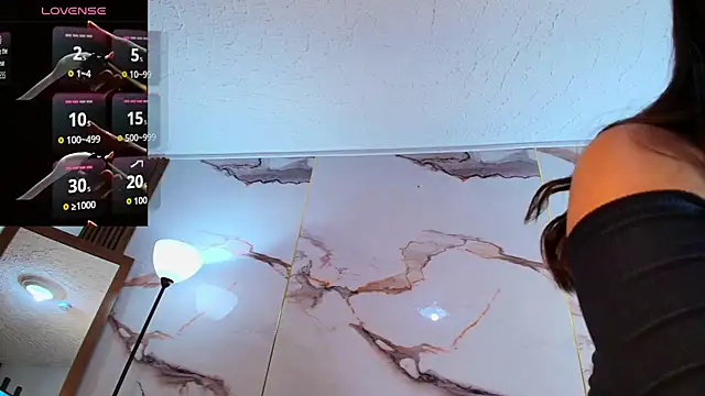 AlyaThompson online show from 12/14/25, 04:29