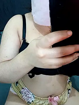 Queen-15 online show from 01/18/26, 04:00