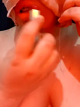 Queen-15 online show from 04/21/26, 02:51