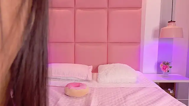 JulianaValencia online show from 03/20/26, 02:05