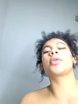 Snapshot of Yerystar chatting on 09/24/25, 05:11 Yerystar online show from 09/24/25, 05:11