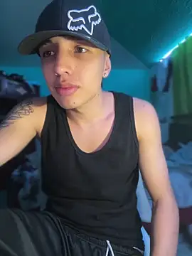 Snapshot of pabonsito chatting on 09/13/25, 03:17 pabonsito online show from 09/13/25, 03:17