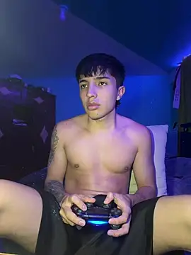 Snapshot of pabonsito chatting on 04/14/26, 03:23 pabonsito online show from 04/14/26, 03:23