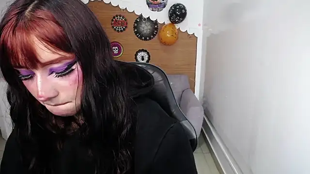 Snapshot of koraa_t chatting on 10/16/25, 02:56 koraa t online show from 10/16/25, 02:56