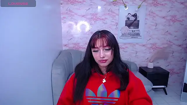 Snapshot of koraa_t chatting on 10/29/25, 02:58 koraa t online show from 10/29/25, 02:58