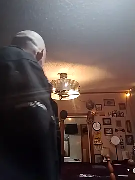 Snapshot of BonnienClyde5421 chatting on 02/25/26, 01:59 BonnienClyde5421 online show from 02/25/26, 01:59