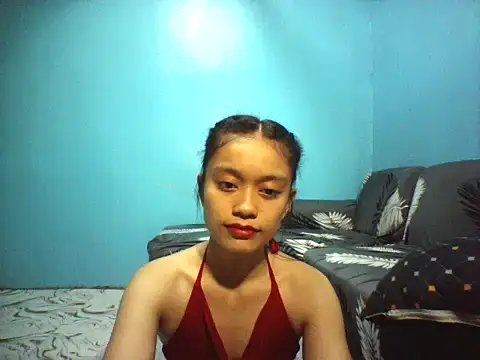 Snapshot of prettymomxoxo chatting on 06/07/26, 03:27 prettymomxoxo online show from 06/07/26, 03:27