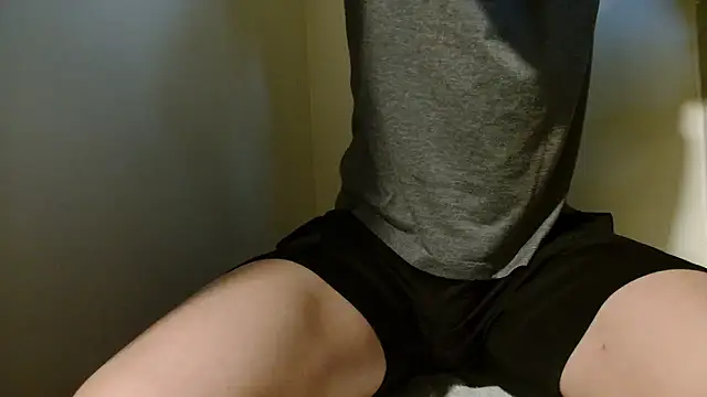 Snapshot of shint-11 chatting on 03/13/26, 12:45 shint-11 online show from 03/13/26, 12:45