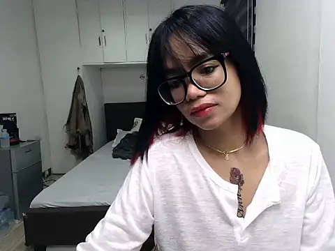 eattmebabyy online show from 04/25/26, 11:24