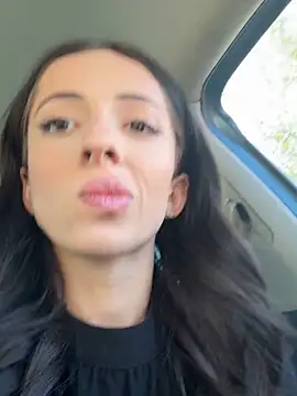 Snapshot of Yesmoree chatting on 09/14/25, 09:30 Yesmoree online show from 09/14/25, 09:30