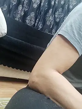 Apooabe online show from 11/19/25, 12:32