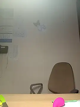 Ami Foxy online show from 12/17/25, 07:14