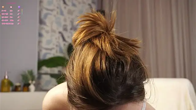 QueenieGitt online show from 04/15/26, 01:34