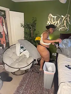 caramel  cremes online show from 11/11/25, 06:52