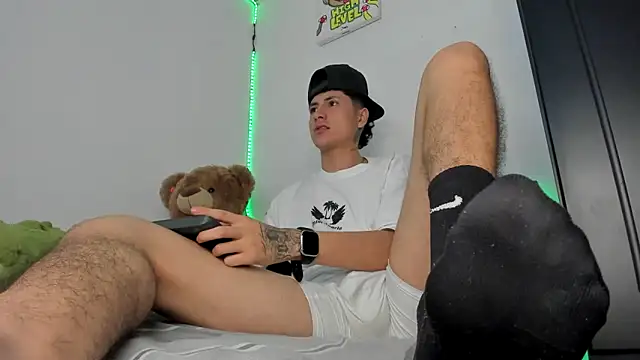 Snapshot of Mateo_Escobar chatting on 12/16/25, 09:36 Mateo Escobar online show from 12/16/25, 09:36