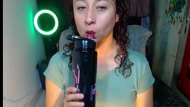 Milf Valeria online show from 11/11/25, 02:06