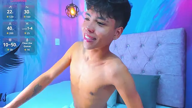 MaxiWildd online show from 04/28/26, 01:16