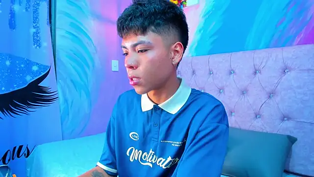 MaxiWildd online show from 05/22/26, 01:06