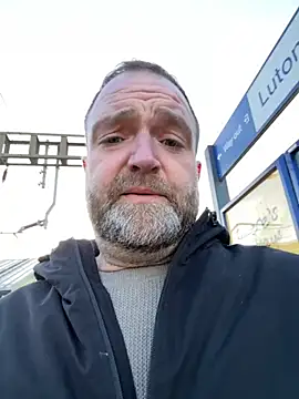 Dilfcam101 online show from 11/17/25, 09:15