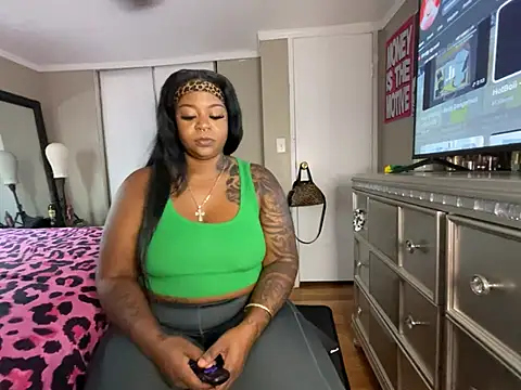 ShesTheOne 444 online show from 06/06/26, 10:47
