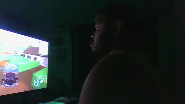 Snapshot of Bear2698 chatting on 11/04/25, 04:11 Bear2698 online show from 11/04/25, 04:11