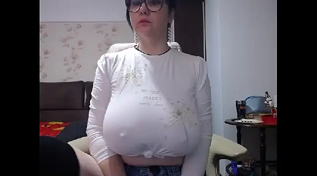 Mary x online show from 02/11/25, 06:51