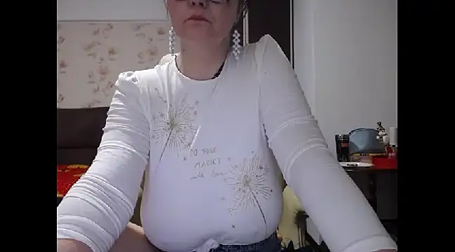 Mary x online show from 02/11/25, 09:53