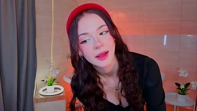 Snapshot of Adetta chatting on 04/30/26, 03:13 Adetta online show from 04/30/26, 03:13