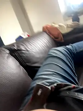 Snapshot of carapace31 chatting on 11/30/25, 02:21 carapace31 online show from 11/30/25, 02:21