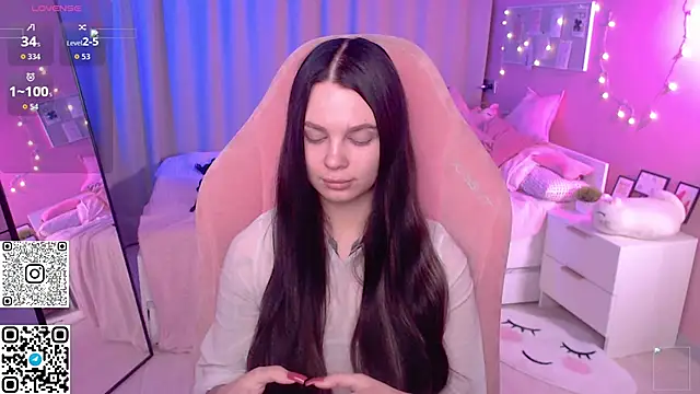 Snapshot of Michela_Fruet chatting on 05/09/26, 01:11 Michela Fruet online show from 05/09/26, 01:11
