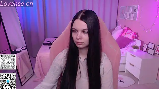 Snapshot of Michela_Fruet chatting on 05/18/26, 01:02 Michela Fruet online show from 05/18/26, 01:02