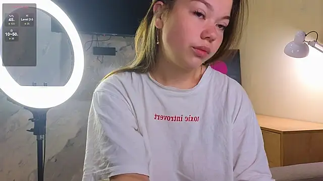 miss bubbles  online show from 10/05/25, 12:20