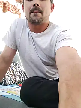 Bradd 32 online show from 10/21/25, 04:41