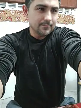 Snapshot of Bradd_32 chatting on 05/18/26, 04:07 Bradd 32 online show from 05/18/26, 04:07
