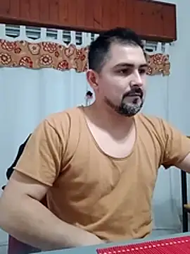 Snapshot of Bradd_32 chatting on 06/14/26, 02:35 Bradd 32 online show from 06/14/26, 02:35