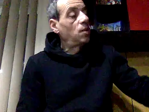 Snapshot of adiluci1 chatting on 02/08/26, 03:21 adiluci1 online show from 02/08/26, 03:21