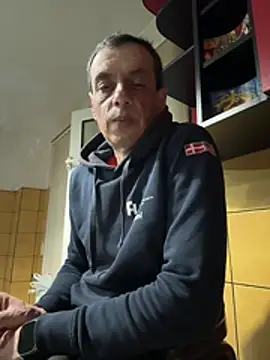 Snapshot of adiluci1 chatting on 03/22/26, 07:28 adiluci1 online show from 03/22/26, 07:28