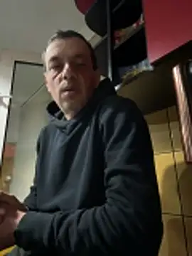 Snapshot of adiluci1 chatting on 03/28/26, 03:06 adiluci1 online show from 03/28/26, 03:06