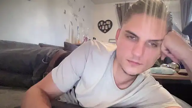 Sweetbooy90 online show from 09/30/25, 07:46