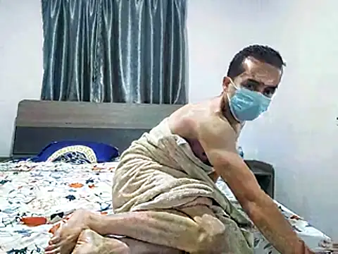 Snapshot of SSerene chatting on 12/18/25, 06:03 SSerene online show from 12/18/25, 06:03