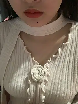 Linhtruong  online show from 12/01/25, 04:17