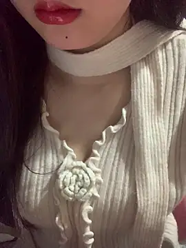 Snapshot of Linhtruong_ chatting on 01/09/26, 04:37 Linhtruong online show from 01/09/26, 04:37